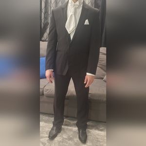 Men's Tuxedo Suit Blazer, Vest, Dress Pants, Dress Shirt, Tie Formal Wedding